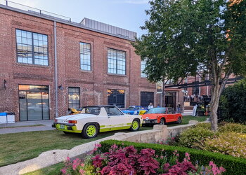 PXL 20251004 123000501