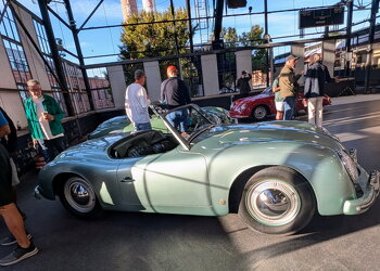 PXL 20251004 123104136